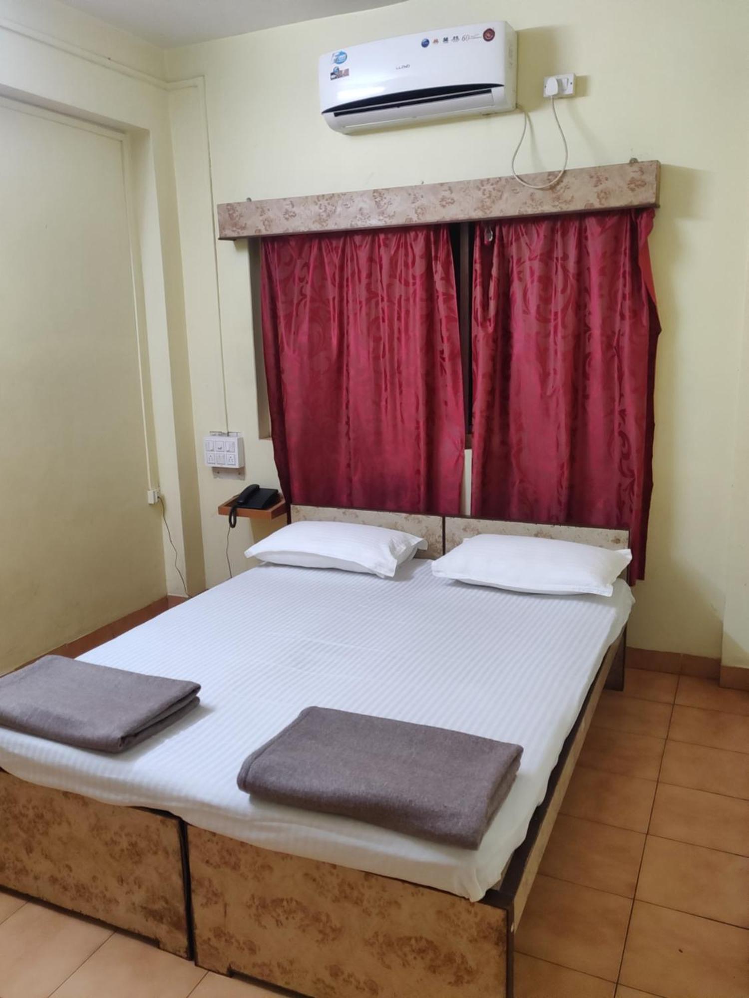 Shraddha Lodge Ratnāgiri Екстериор снимка